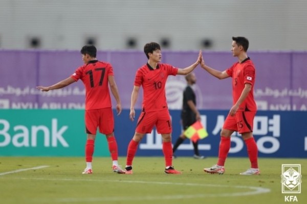 Niềm vui của cầu thủ Hàn Quốc khi có bàn thắng