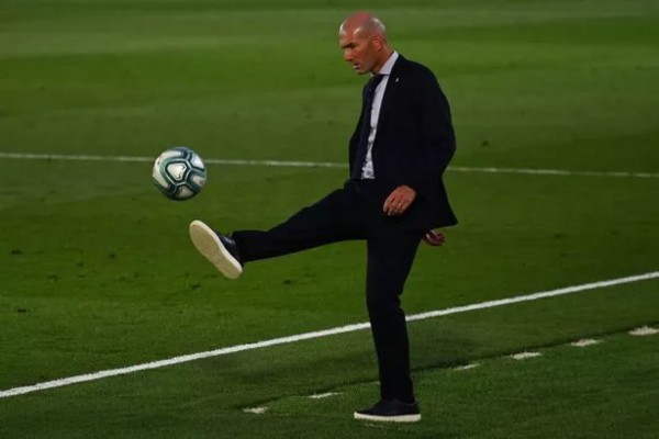 Zidane thừa nhận ông đã bắt đầu thấy nhớ công việc HLV